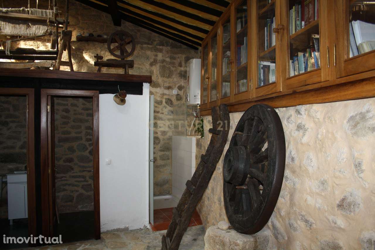 Moradia T1 Típica em Castelo Bom, Guarda - Grande imagem: 5/9