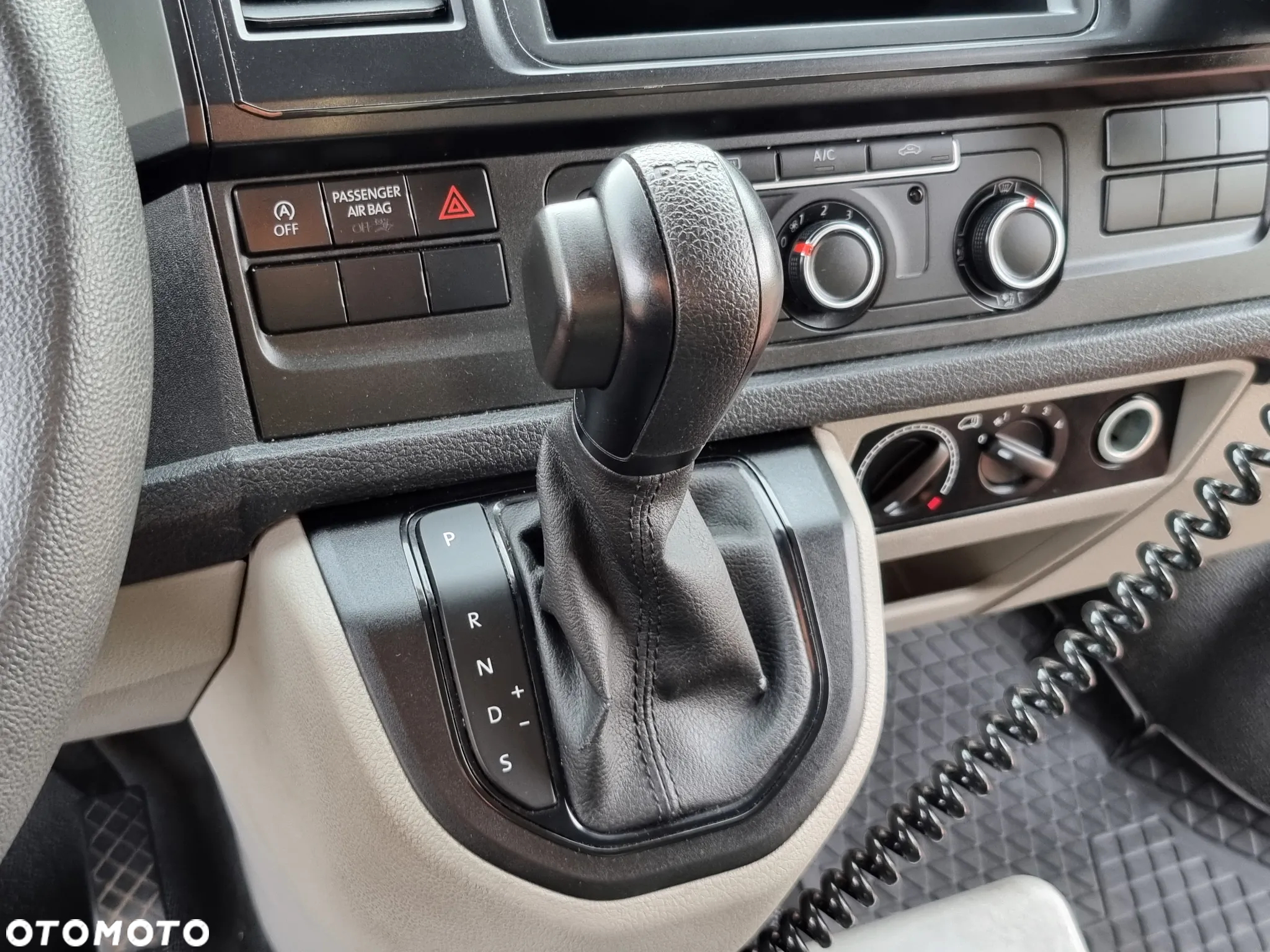 Volkswagen Transporter - 26