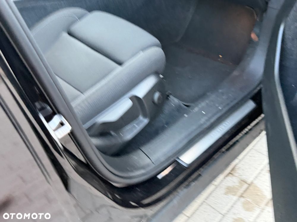 Volvo XC 40 Recharge 69 kWh Single Motor RWD Core - 26
