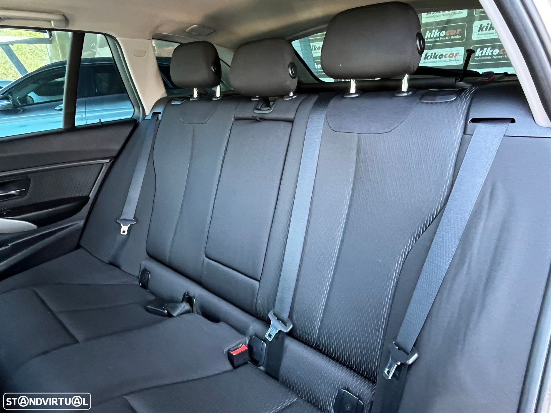 BMW 320 d Touring Auto - 19