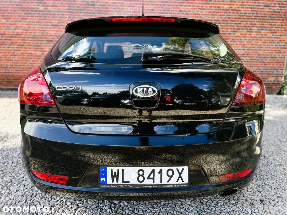 Kia Ceed - 27