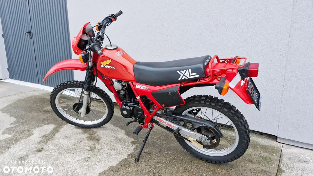 Honda XL - 17