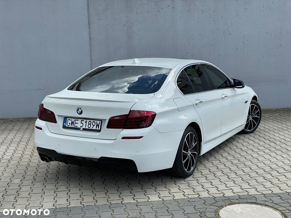BMW Seria 5 528i - 8