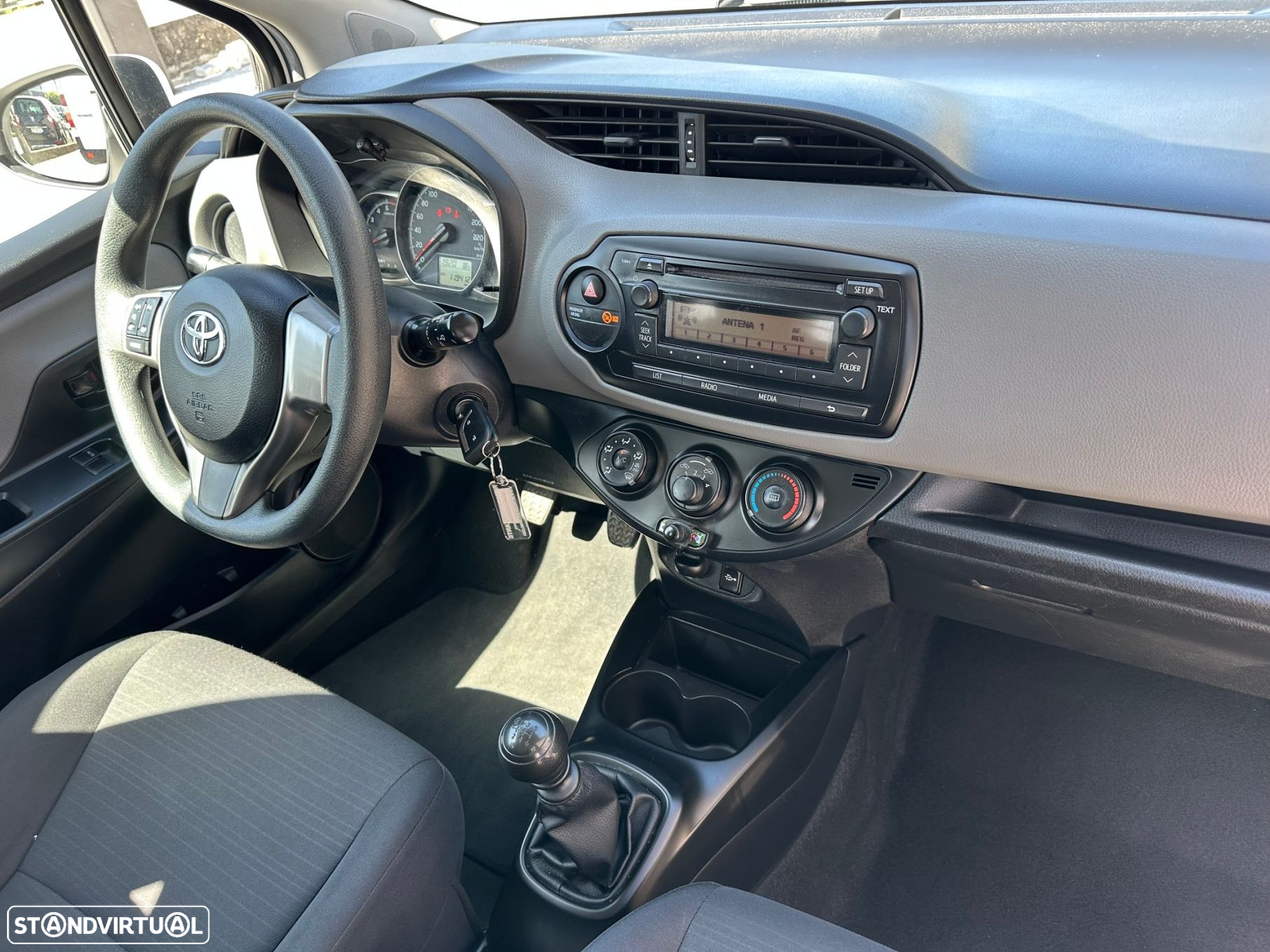 Toyota Yaris 1.4 D-4D AC - 10