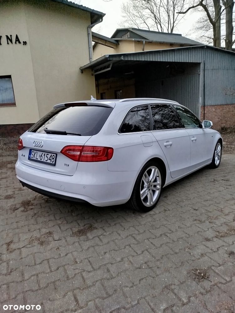 Audi A4 Avant 2.0 TDI DPF Ambiente - 12