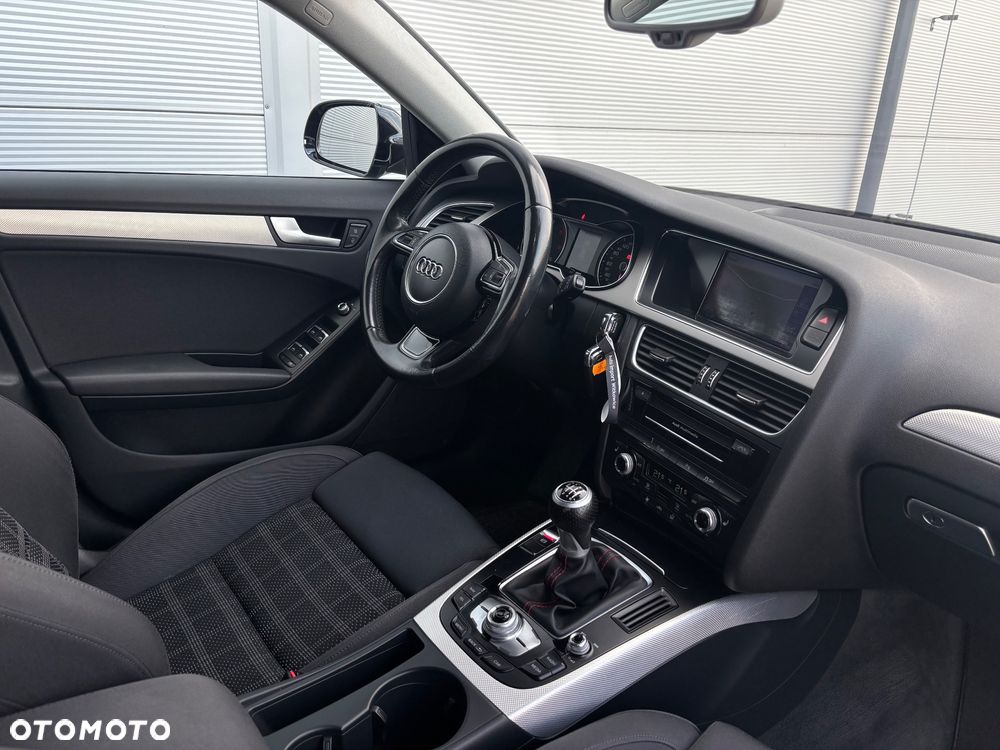 Audi A4 Avant 2.0 TDI DPF quattro Attraction - 34