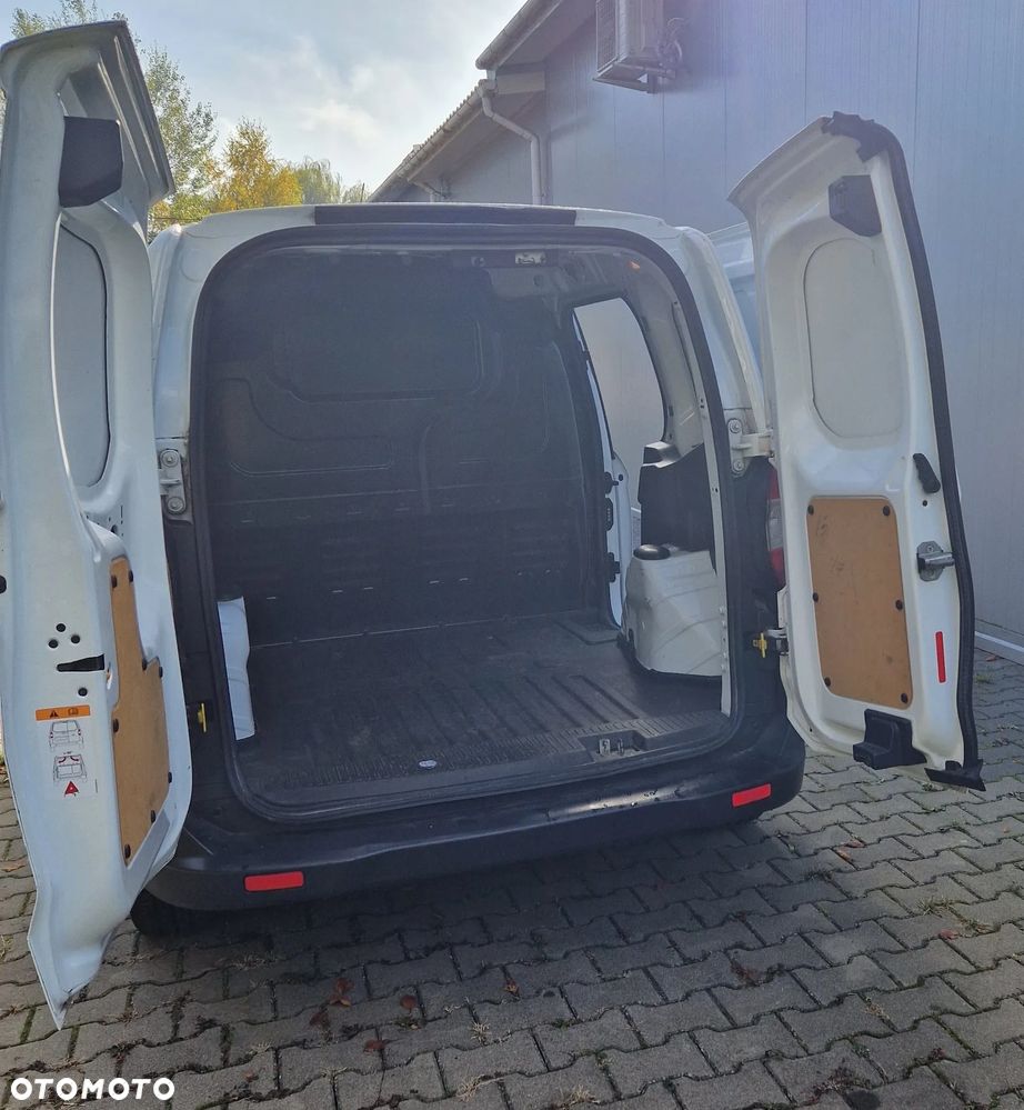 Ford Transit Courier - 6
