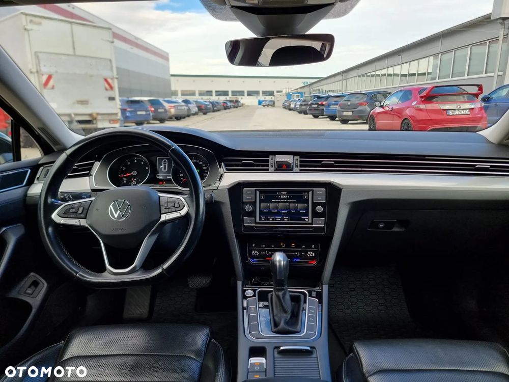 Volkswagen Passat 2.0 TSI Business DSG - 18
