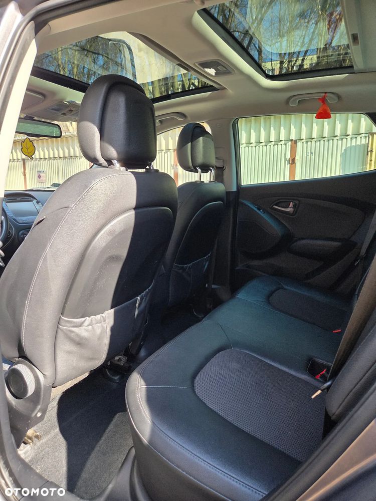 Hyundai ix35 1.6 2WD blue Trend - 13