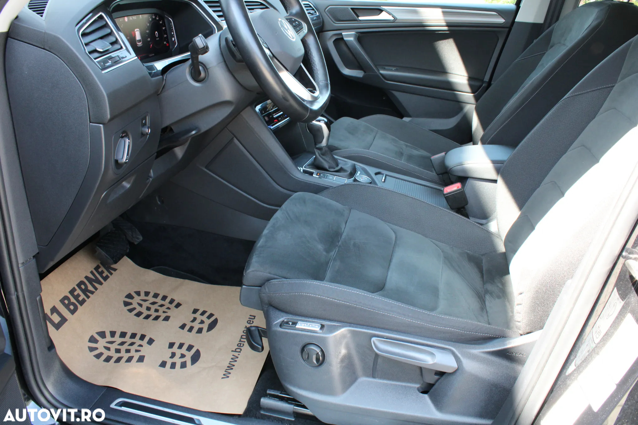 Volkswagen Tiguan Allspace 2.0 TDI 4Mot DSG Elegance - 11