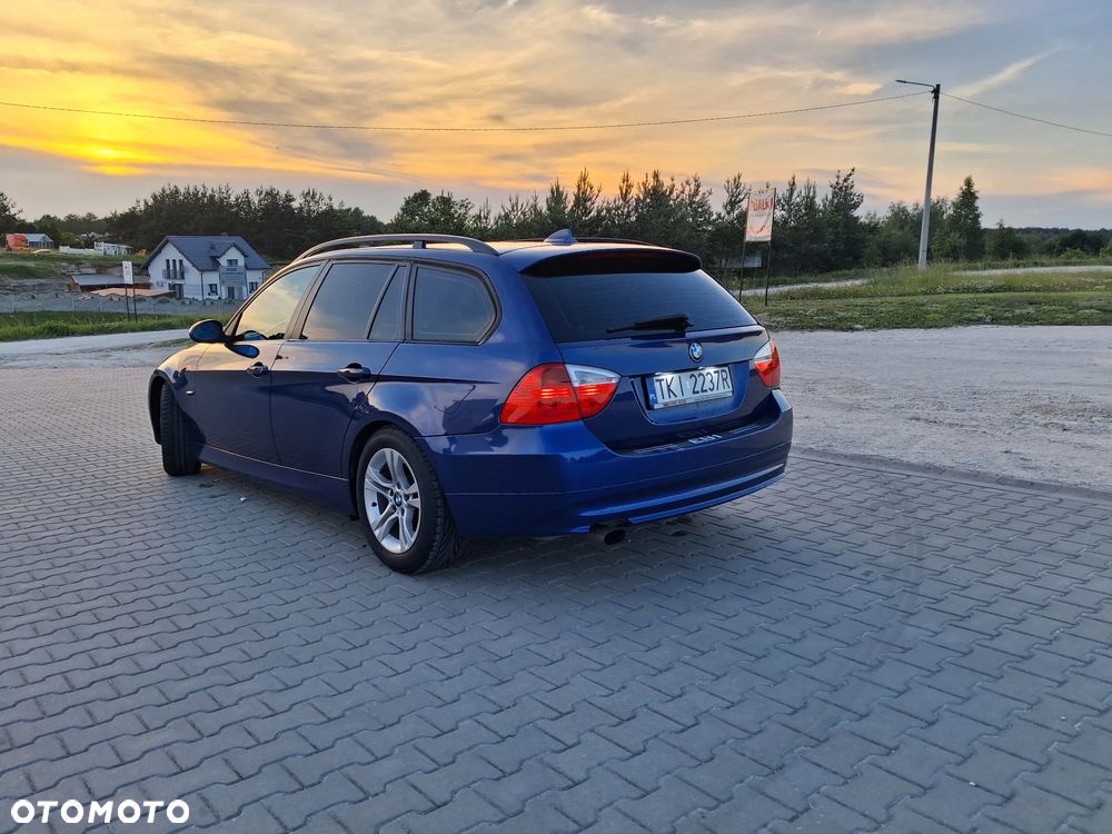 BMW Seria 3 320i - 2