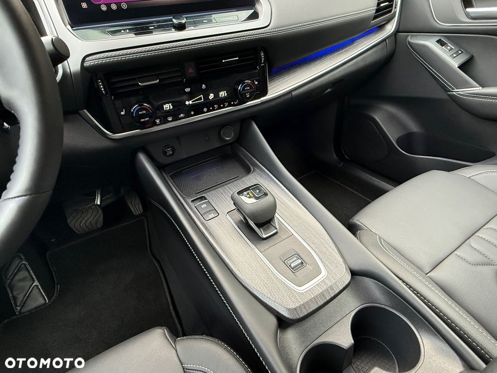 Nissan Qashqai 1.3 DIG-T MHEV Xtronic Tekna - 26
