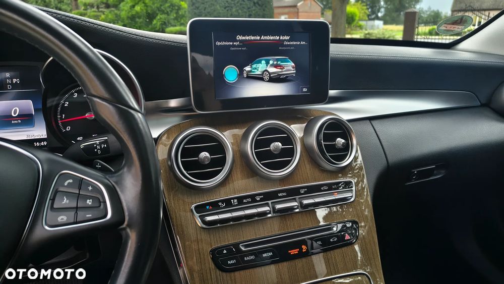 Mercedes-Benz Klasa C 180 7G-TRONIC - 24