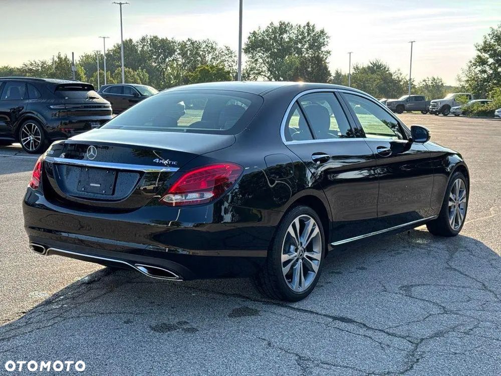 Mercedes-Benz Klasa C 300 7G-TRONIC AMG Line - 8