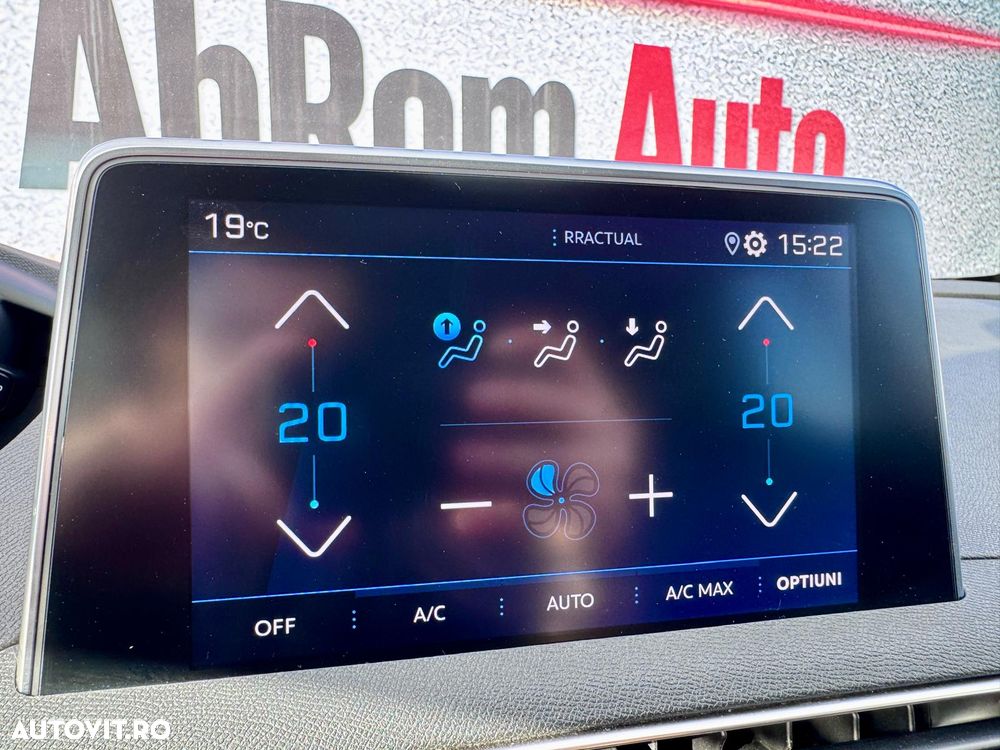Peugeot 3008 1.2 PureTech S&S EAT8 Allure - 21