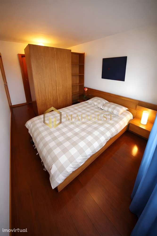 Apartamento T2 em Leça da Palmeira com Garagem e Arrumos - Grande imagem: 4/8