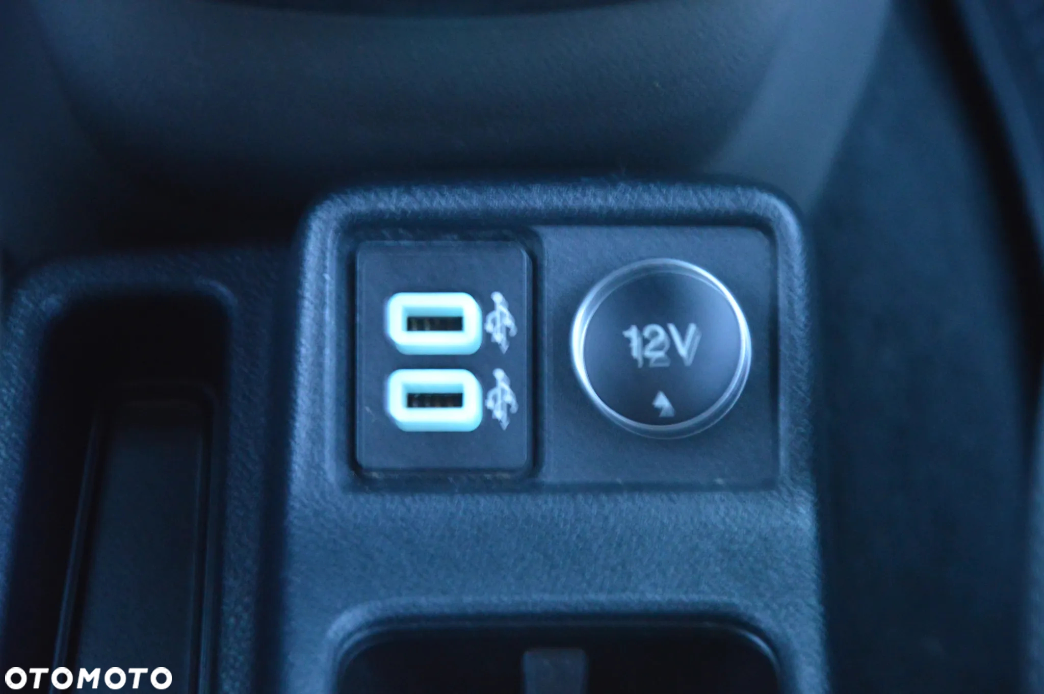 Ford Tourneo Connect 1.5 EcoBlue Start-Stop Titanium - 23
