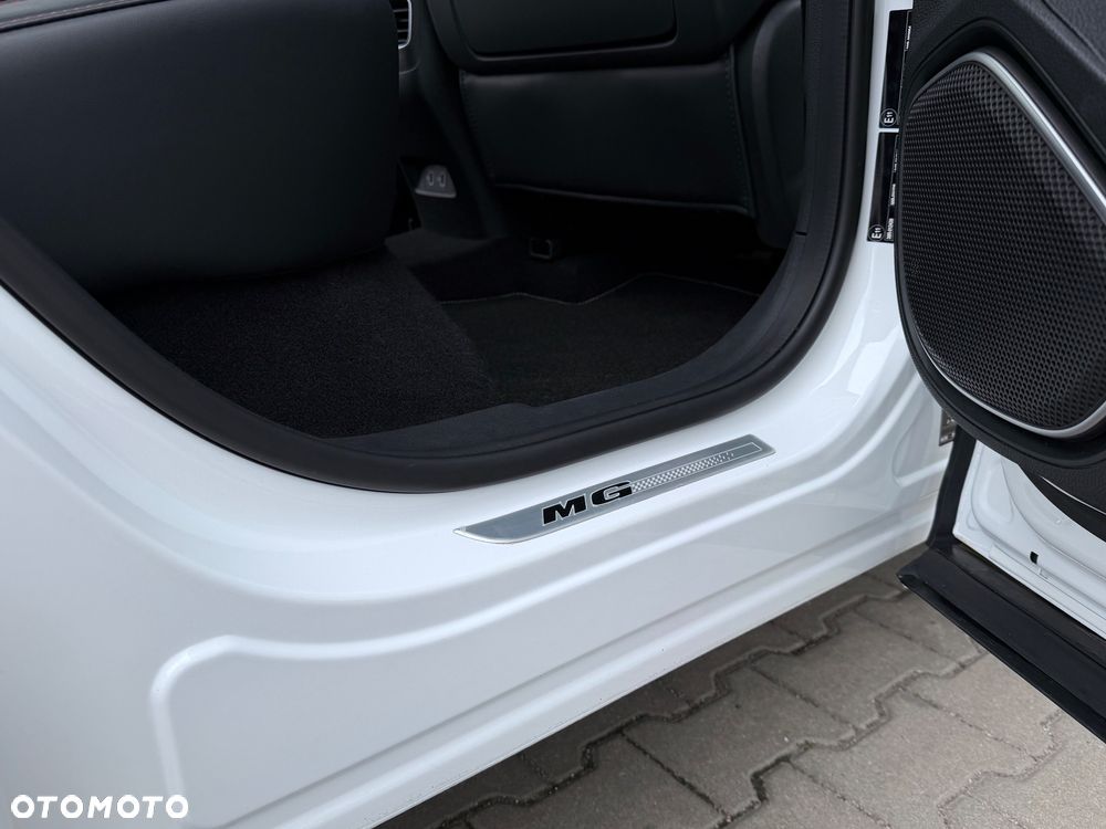 MG HS PHEV Luxury - 36
