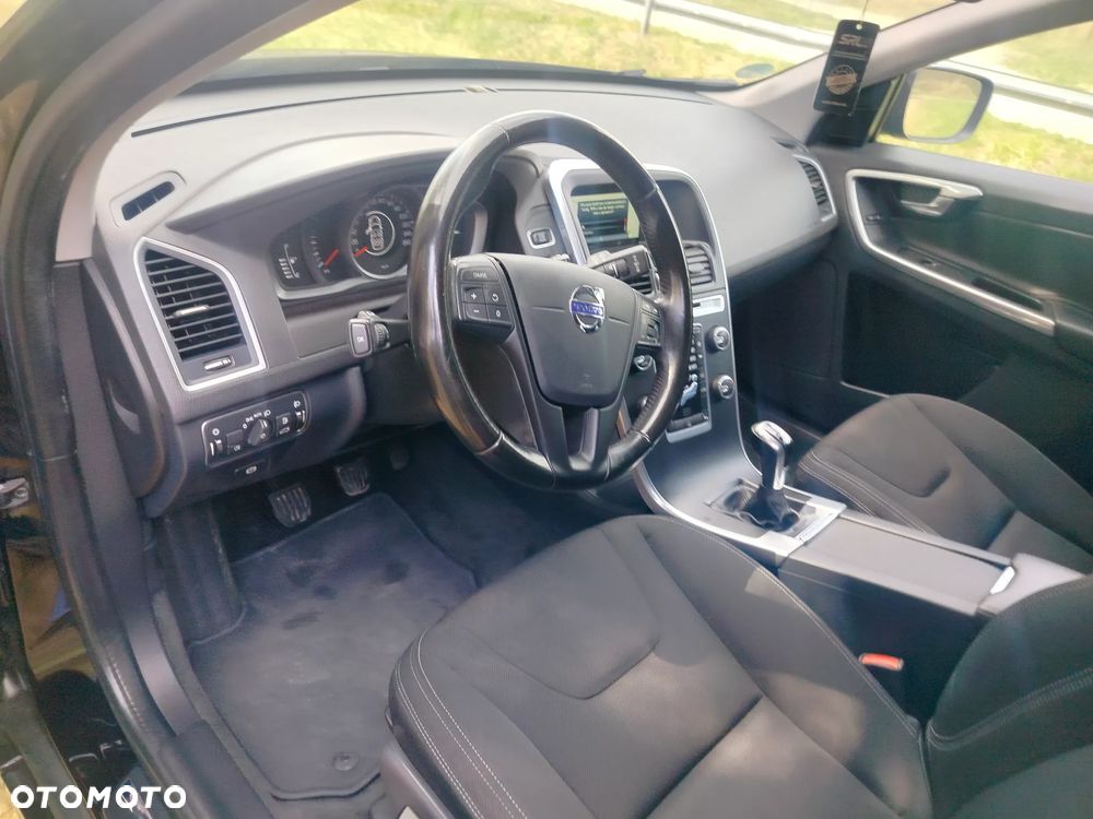 Volvo XC 60 D3 Drive-E Momentum - 16