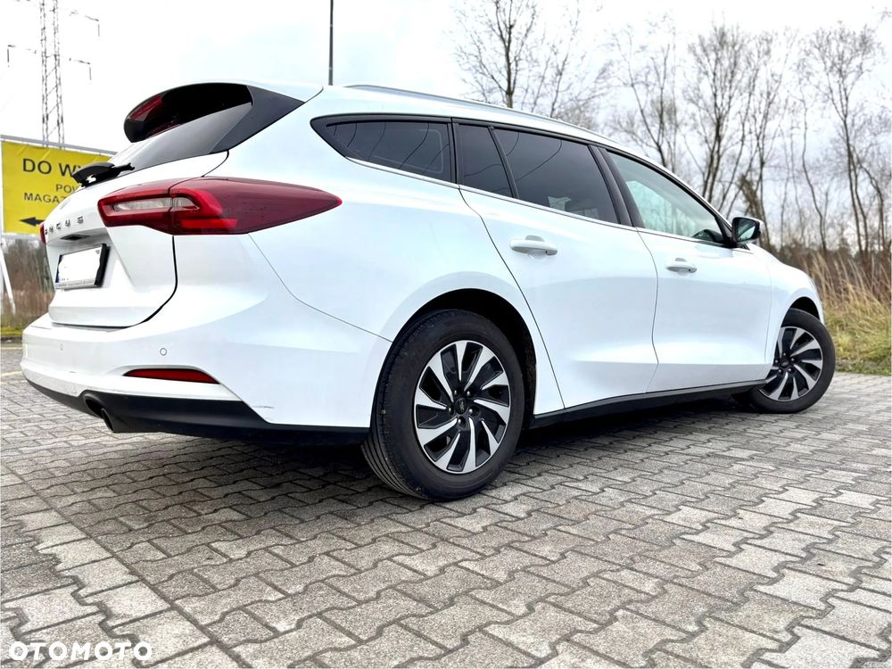 Ford Focus 1.0 EcoBoost Titanium Design - 3