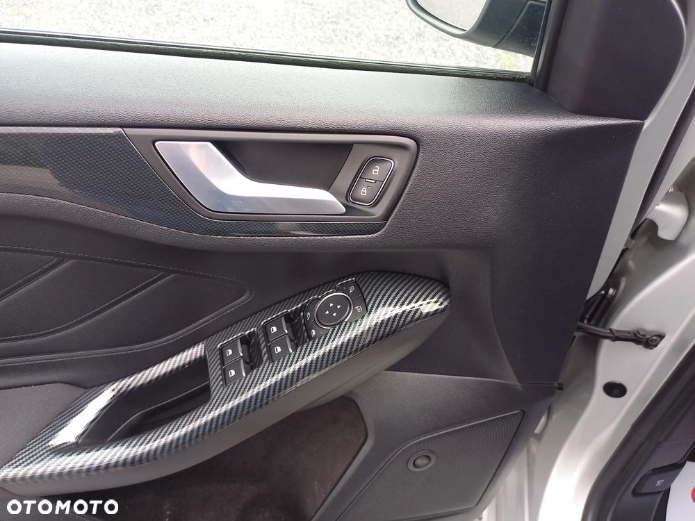 Ford Focus 2.0 EcoBlue STart-Stopp-System ST-LINE - 39