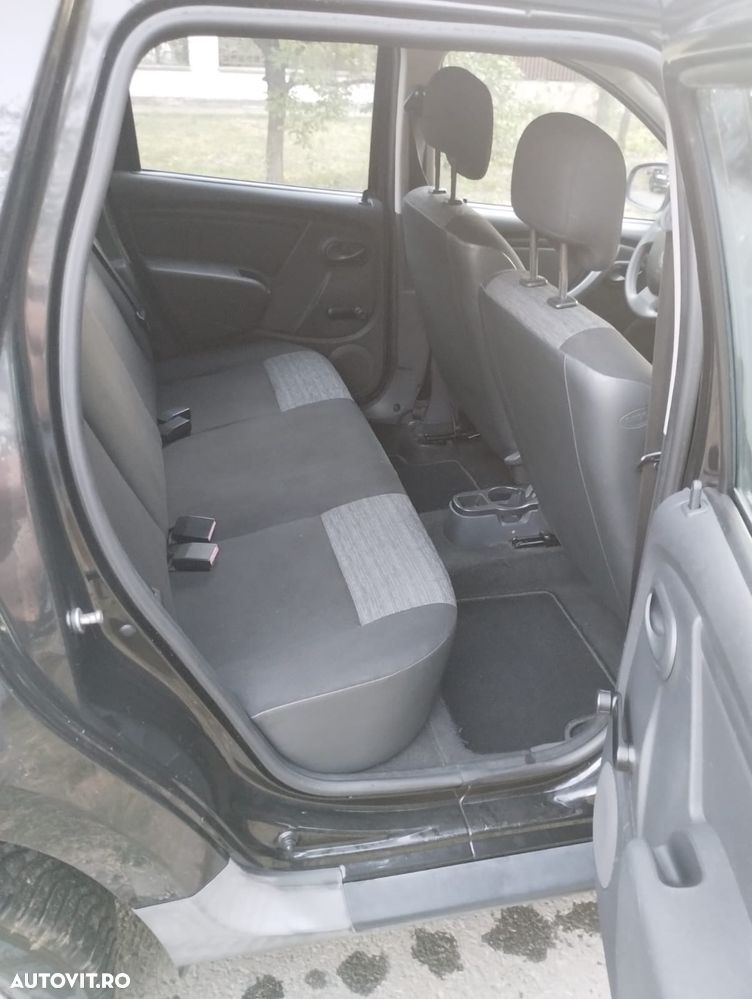 Dacia Duster 1.5 dCi 4x2 Prestige - 9