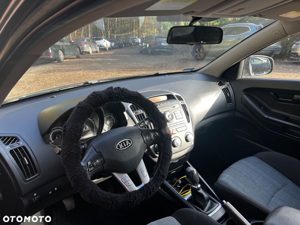 Kia ProCeed Pro_cee'd 1.4 L - 5