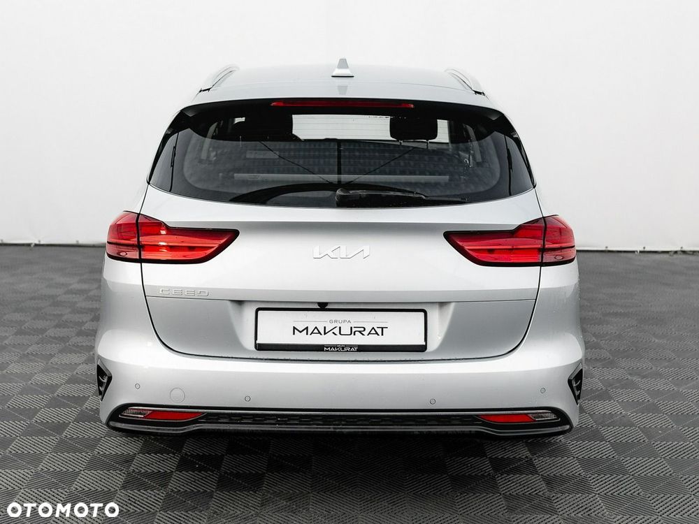 Kia Ceed - 9
