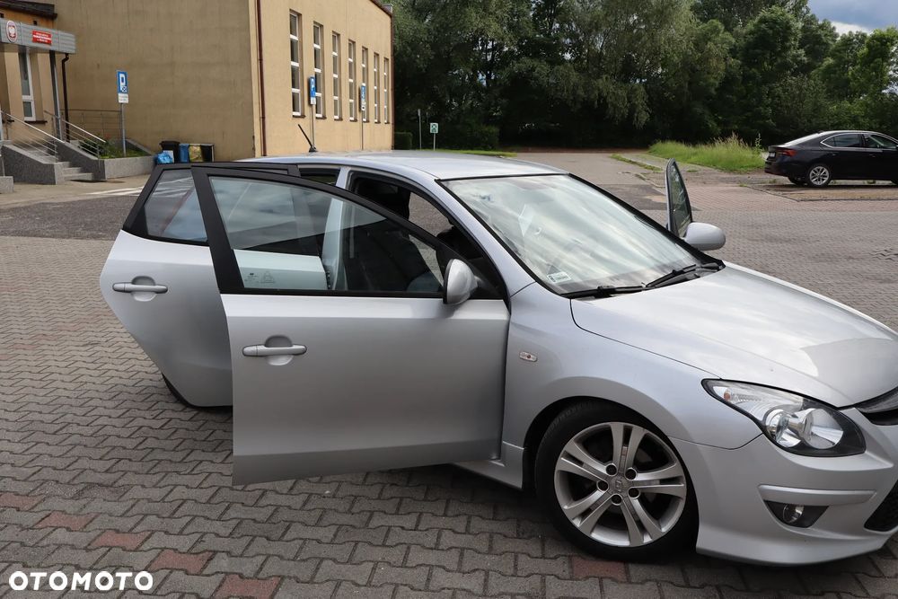 Hyundai i30 1.6 CRDi Classic + - 15