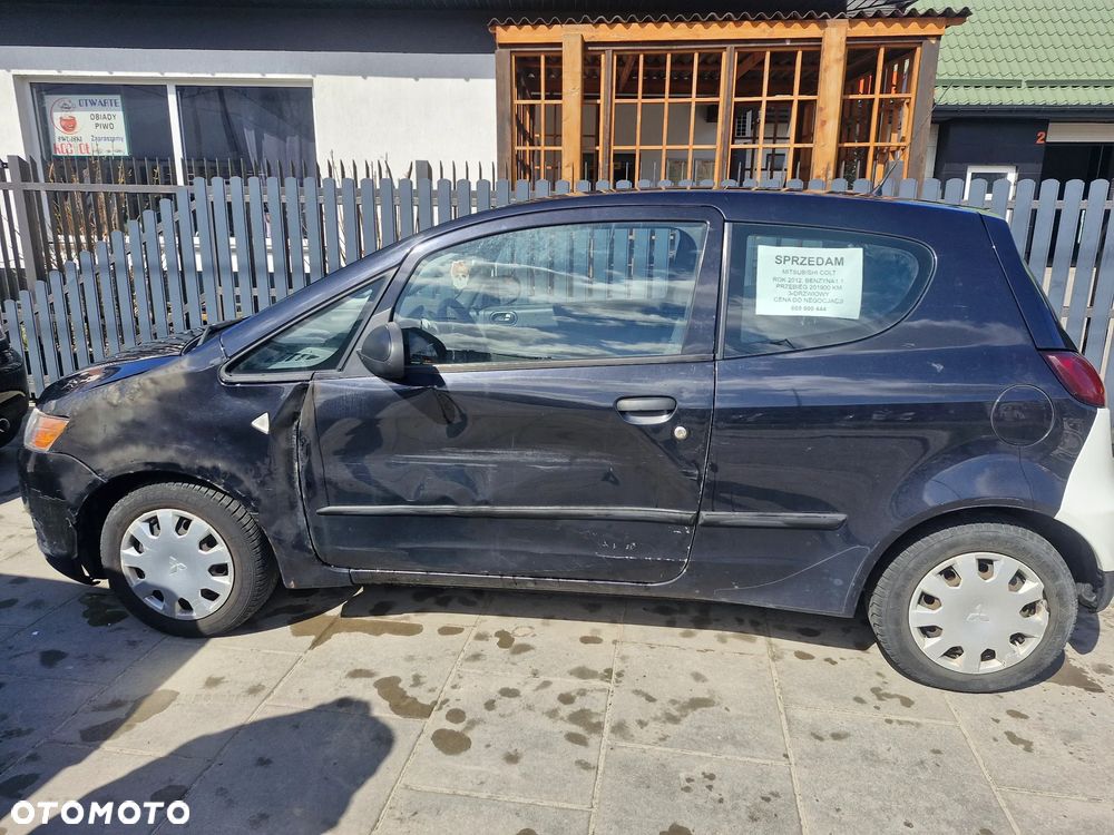 Mitsubishi Colt - 3