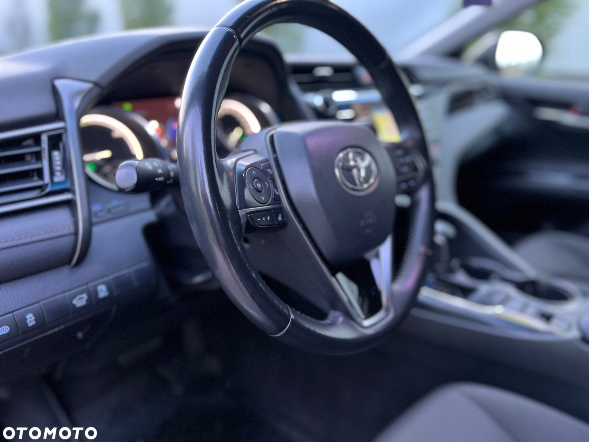 Toyota Camry 2.5 Hybrid Comfort CVT - 29