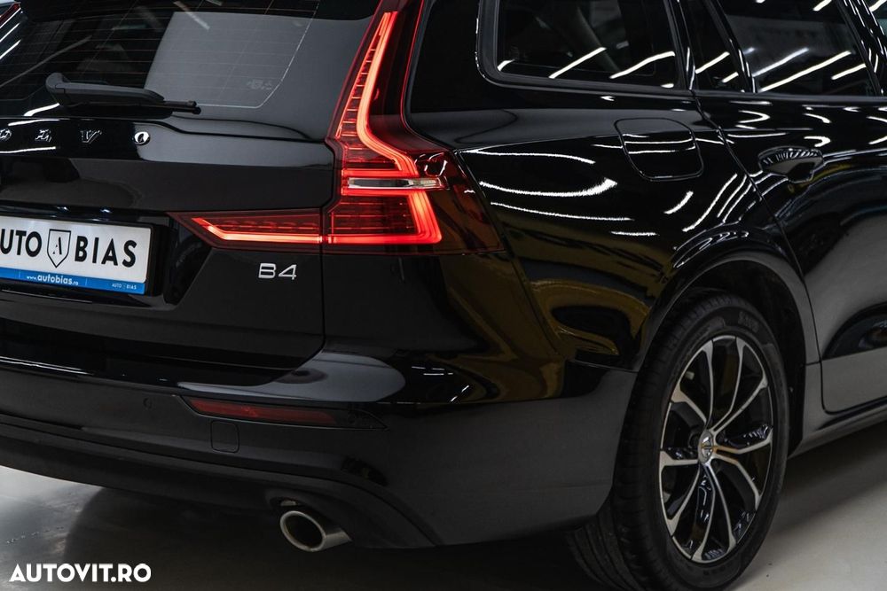 Volvo V60 B4 MHEV AT8 FWD Momentum - 38