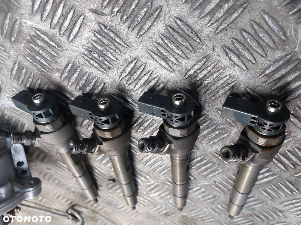 POMPA WTRYSKOWA + WTRYSKIWACZE AUDI A6 C7 2.0 TDI 03L130755AC 03L130277J - 3
