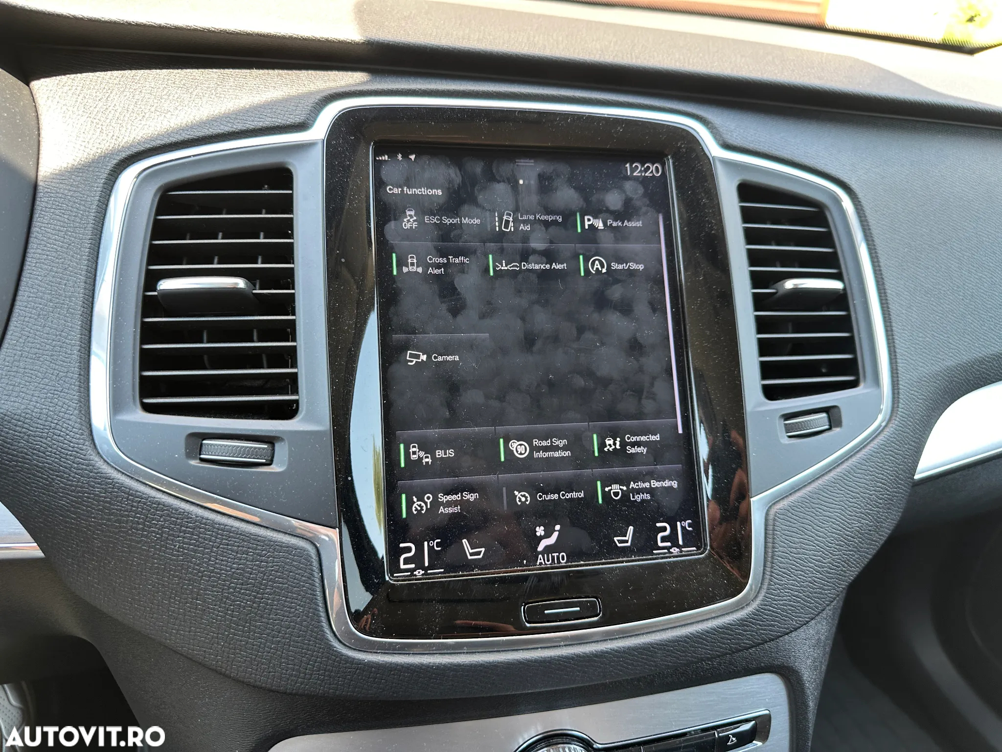 Volvo XC 90 D5 AWD Geartronic Momentum - 17