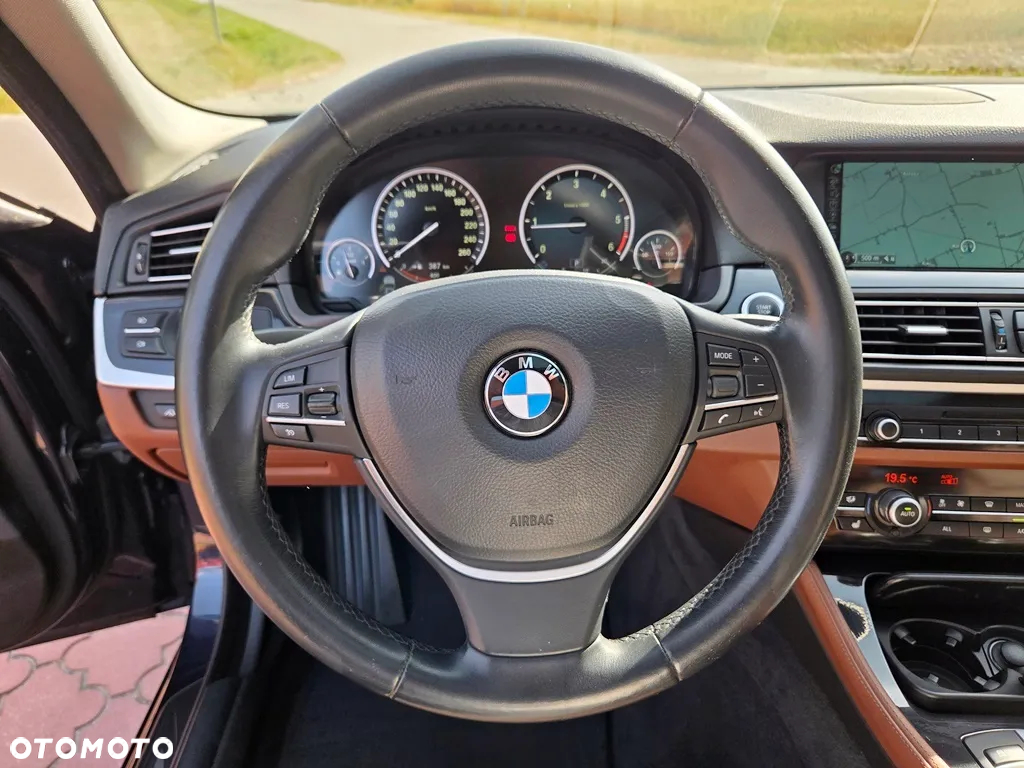 BMW Seria 5 525d xDrive Touring - 18