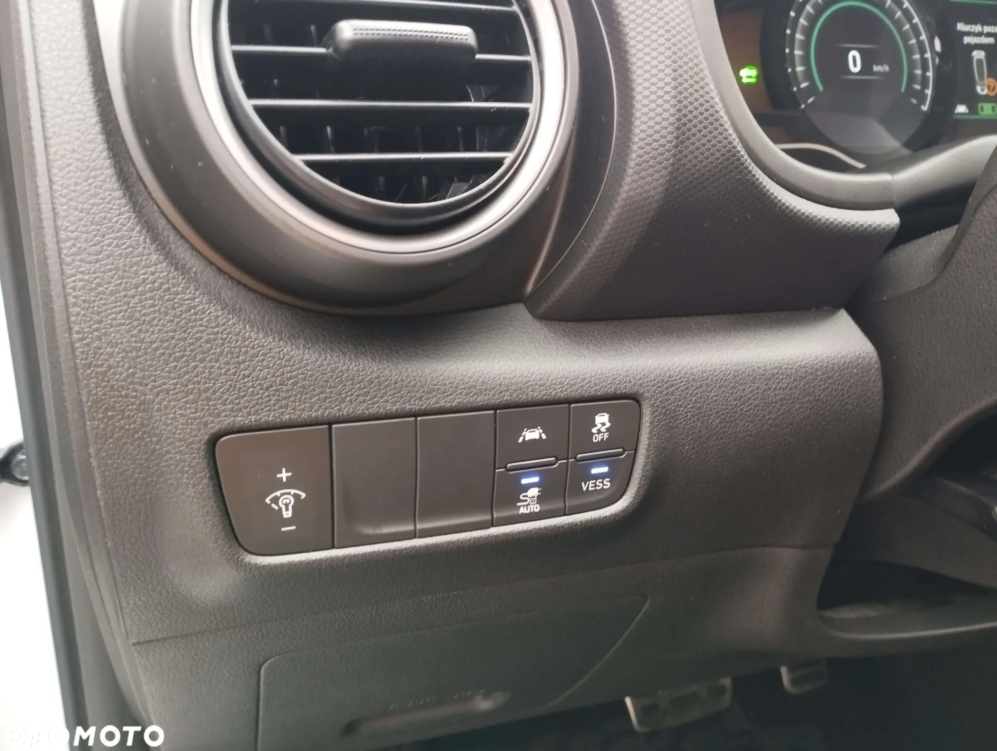 Hyundai Kona Electric 39kWh Premium - 26
