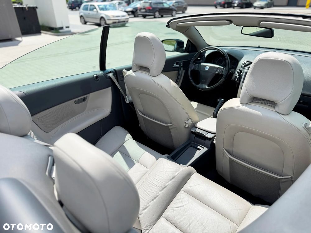 Volvo C70 2.0D Summum - 22