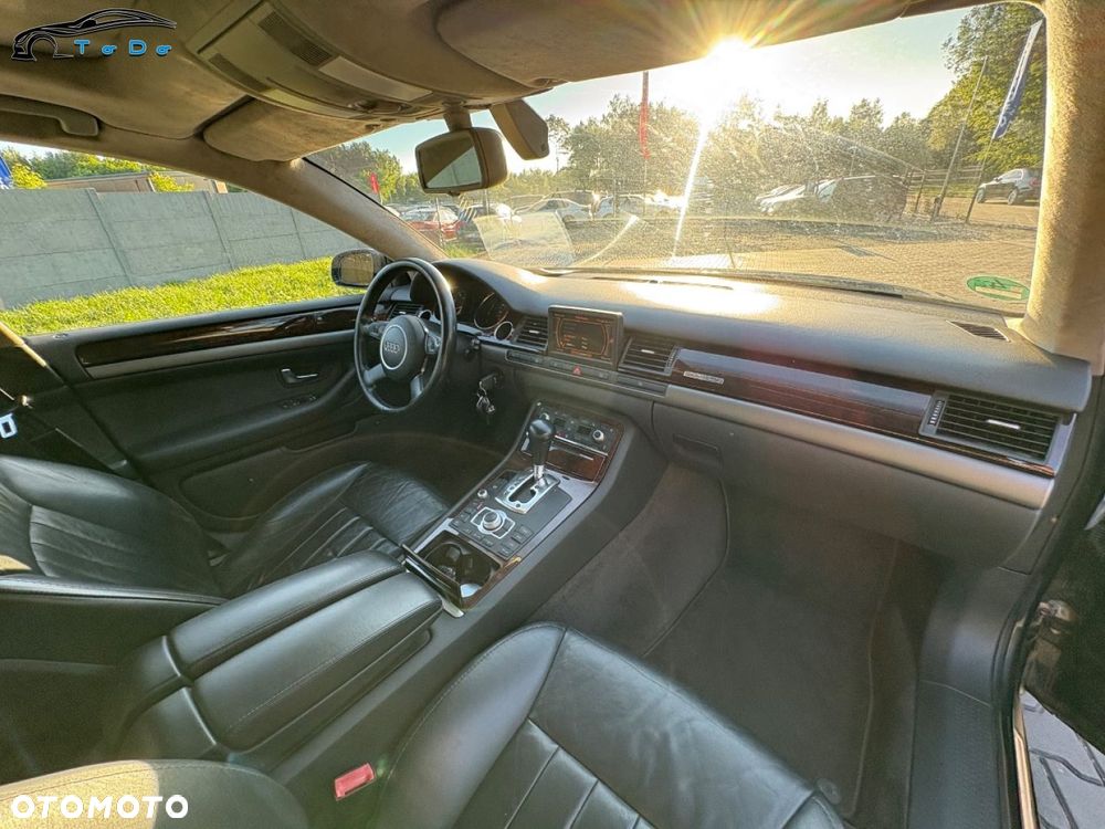 Audi A8 4.2 Quattro - 31