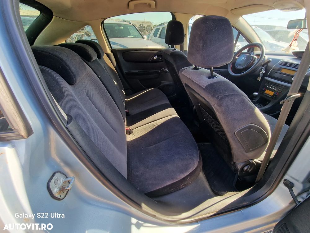 Citroën C4 1.6 HDI FAP Confort - 4