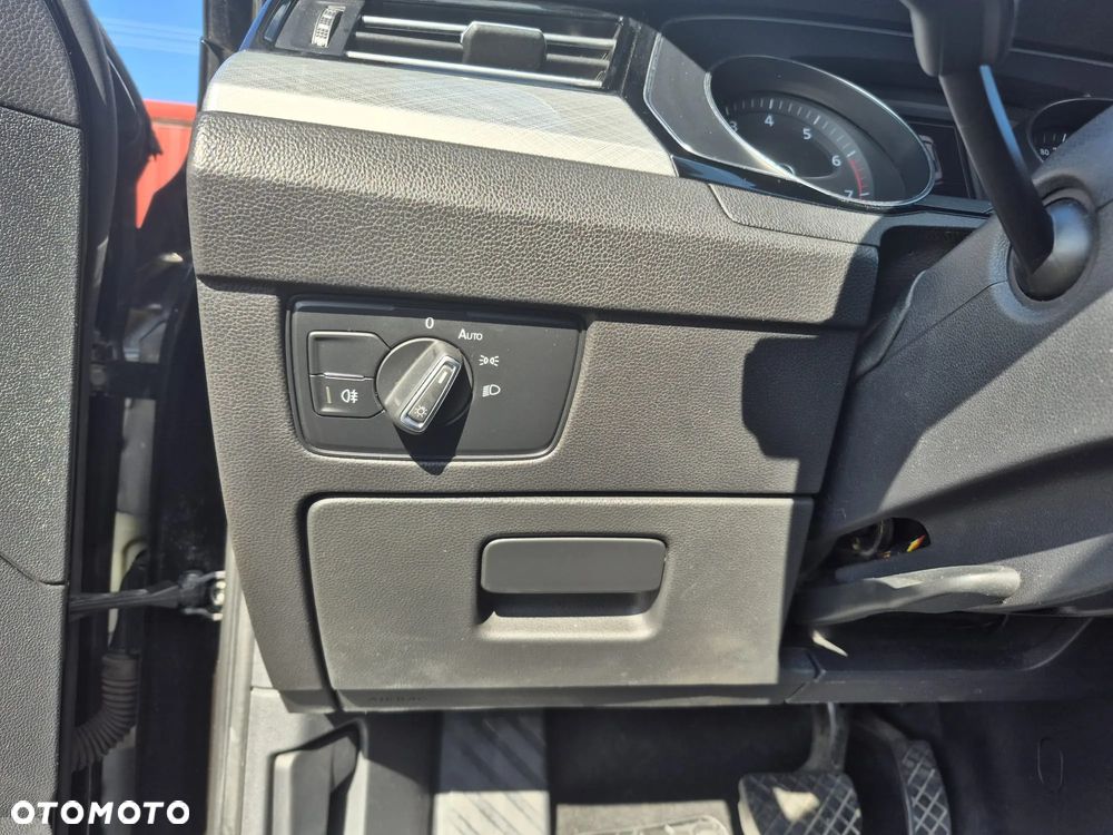 Volkswagen Passat 2.0 TSI Business DSG - 17