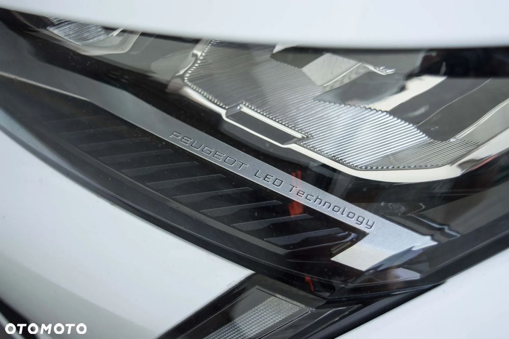 Peugeot 308 BlueHDi 130 EAT8 Allure - 13