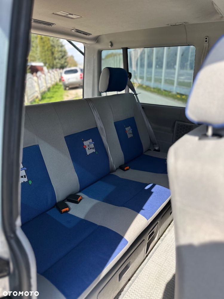 Volkswagen Multivan Standard - 9