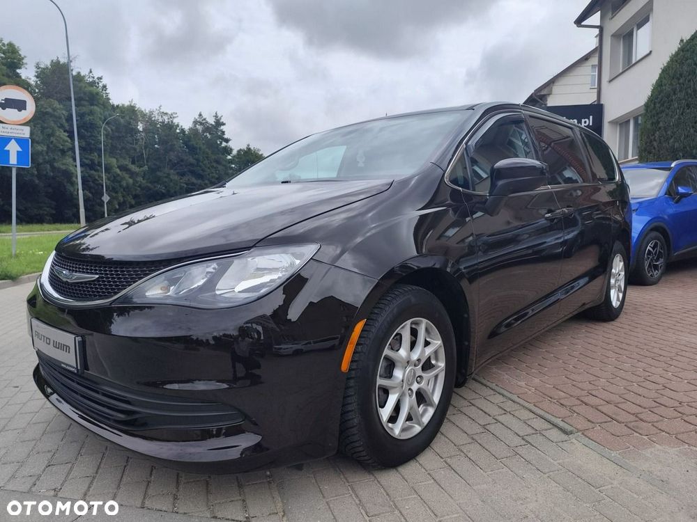 Chrysler Pacifica - 17