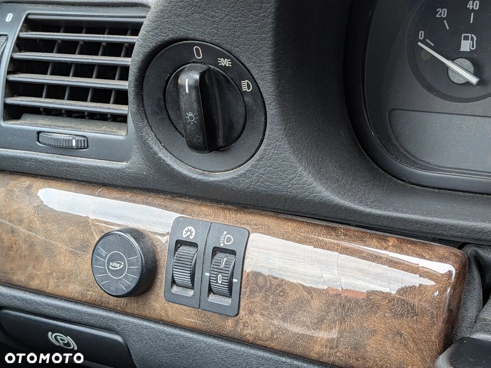 BMW Seria 7 - 12