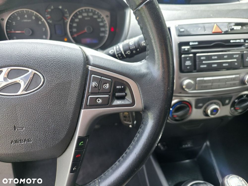 Hyundai i20 - 17