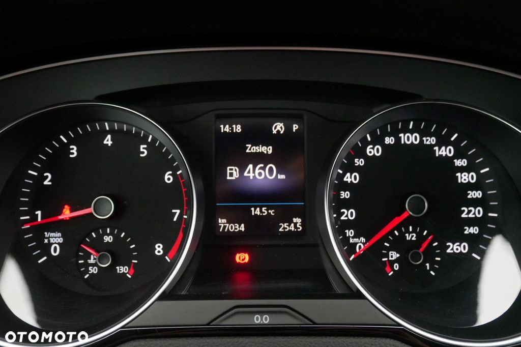 Volkswagen Passat 2.0 TSI Business DSG - 9