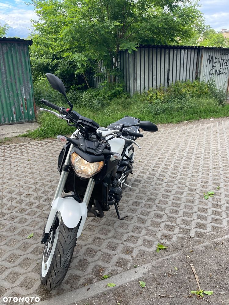Yamaha MT - 8