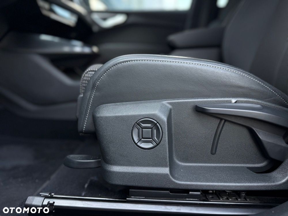 Audi Q4 Sportback e-tron - 13