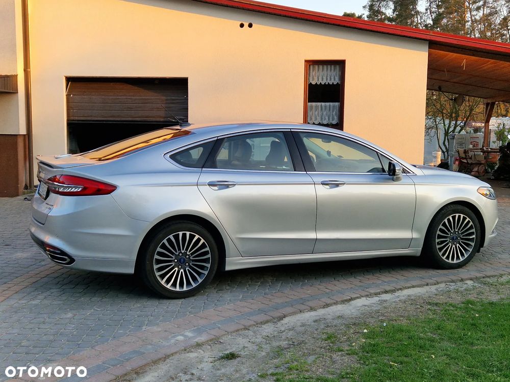 Ford Fusion - 15