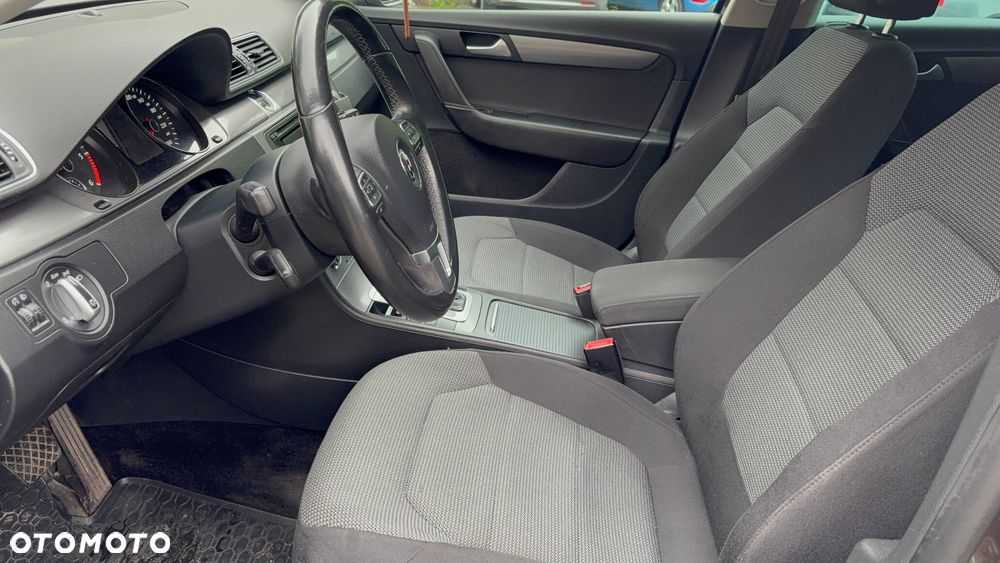 Volkswagen Passat 2.0 Blue TDI DSG SCR Comfortline - 5